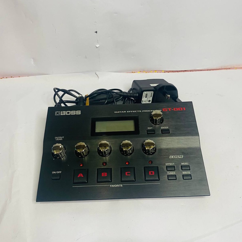 Boss GT001 Desktop Guitar Effects Processor Own4Less